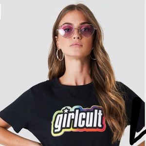 **BRAND NEW**GiRl cUlT tee